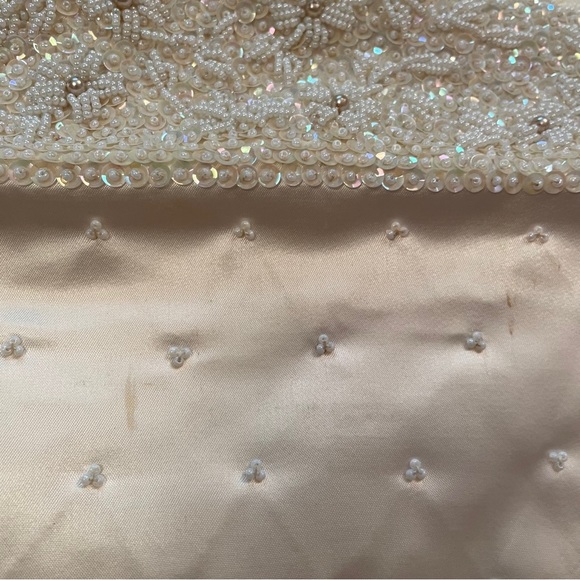 Vintage Beaded Satin/Silk Soft Bodied Clutch Purse-Made in Hong Kong 50’s/60’s - Picture 10 of 11